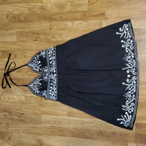 American Flirt Halter Dress Size M Black  with Embroidered White Floral Trim - Picture 1 of 11